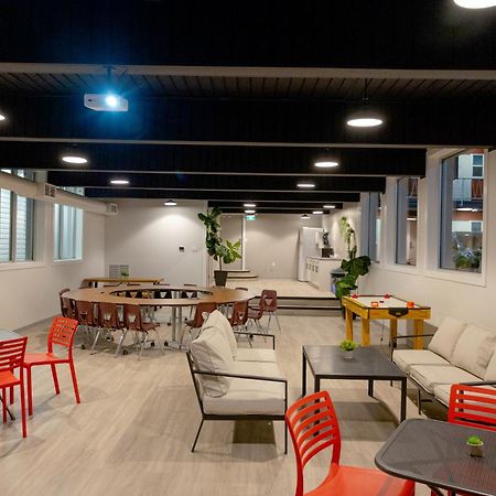 Scott'S Inn & Suites Камлупс Екстериор снимка