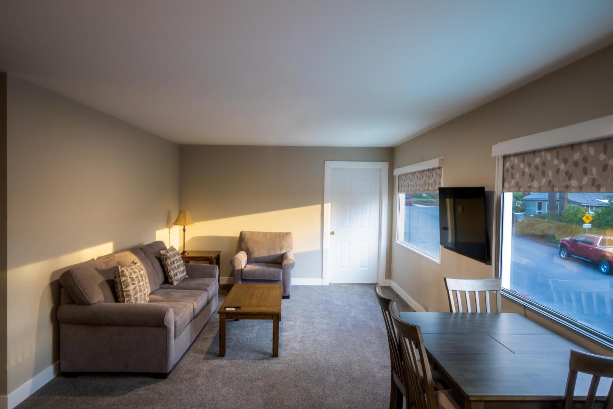 Scott'S Inn & Suites Камлупс Екстериор снимка