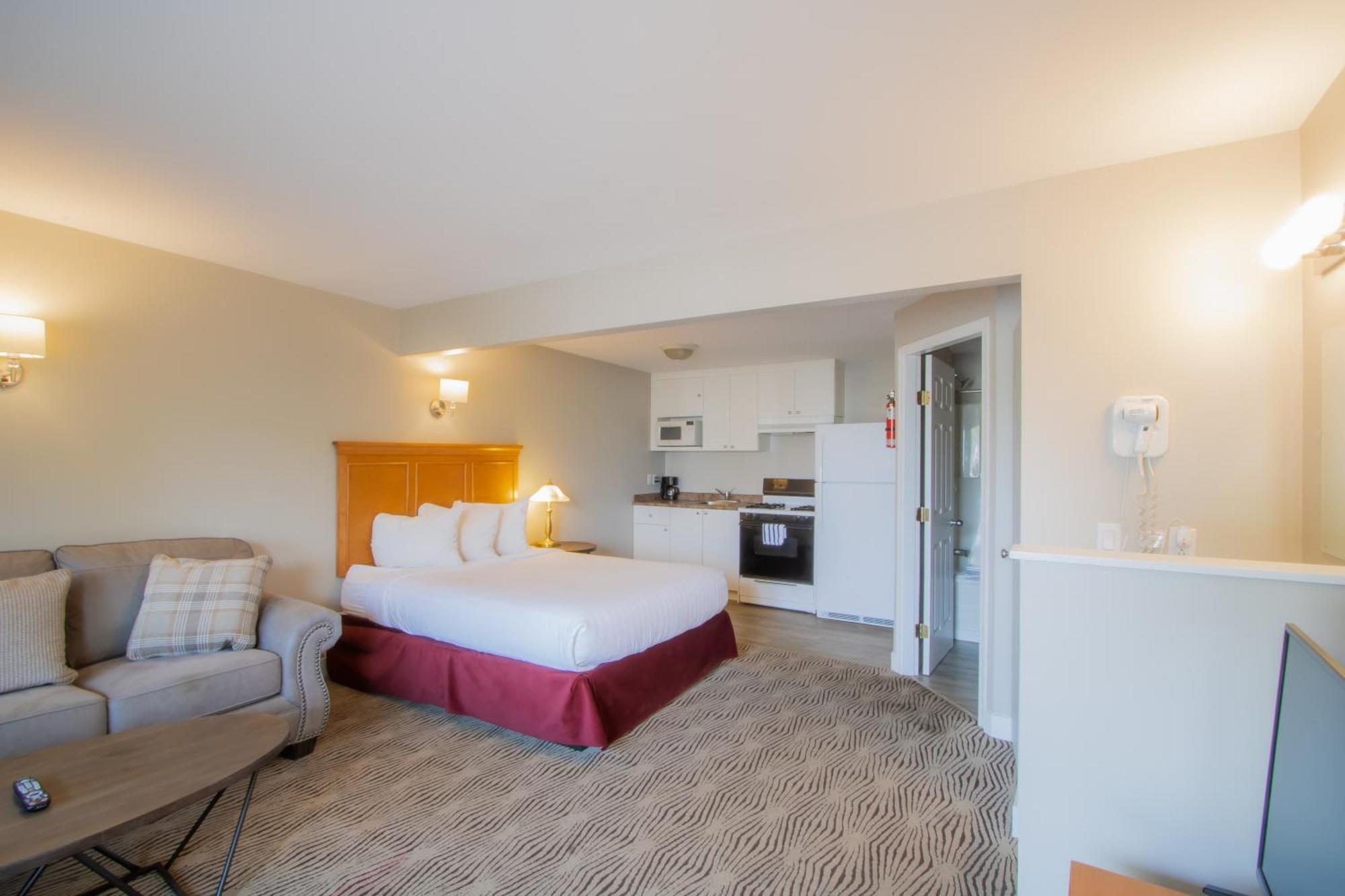 Scott'S Inn & Suites Камлупс Екстериор снимка
